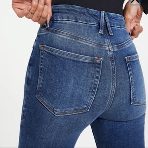 Good American Good Waist Exposed Button Jeans size 2 Indigo High Waisted